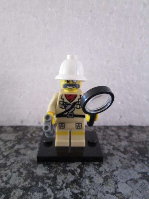 Explorer - Lego Minifigures Series 2 (Rare & Scarce!)