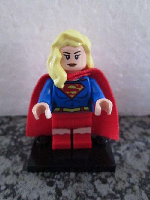 Supergirl - Lego Super Heroes Minifigures (Rare & Discontinued)