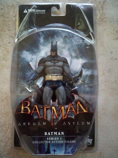 BATMAN - Action Figure (Hot New Series! - Arkham Asylum)