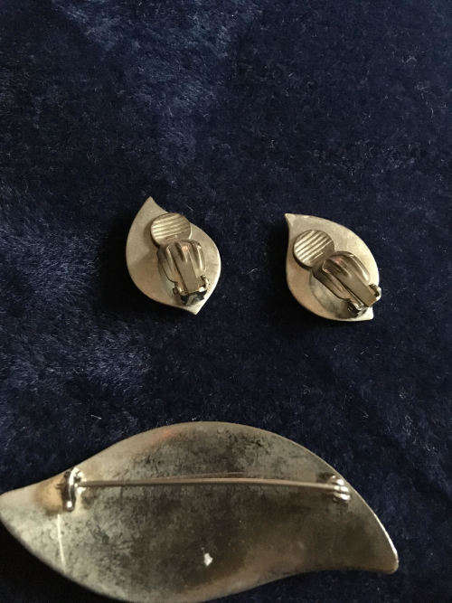 Vintage mother of pearl earrings and brooch set