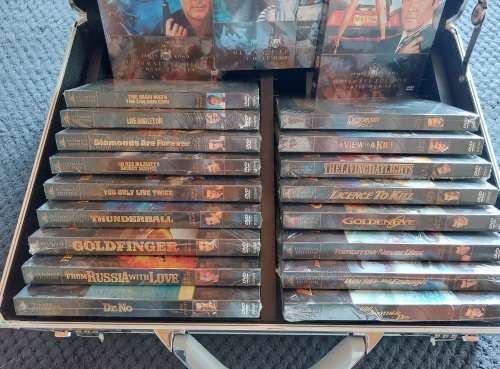 James Bond 007 DVD Case with Ultimate Edition DVDs