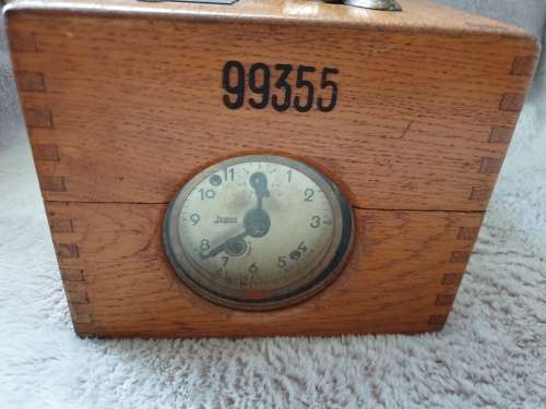 Jsgus Pigeon Racing Clock - Antique