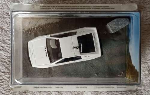 James Bond 007 Lotus Esprit S1 - 1/43 Scale - The Spy Who Loved Me