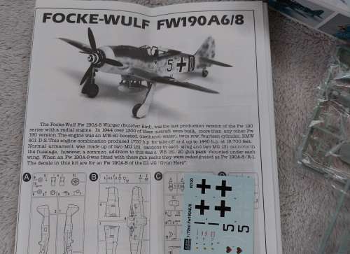 Academy 1:72 Fockewulf FW190A 6/8 WWII German Fighter Plane
