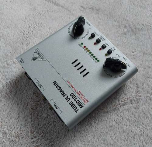 Behringer MIC100 Tube Ultragain Vacuum Tube Pre-Amp