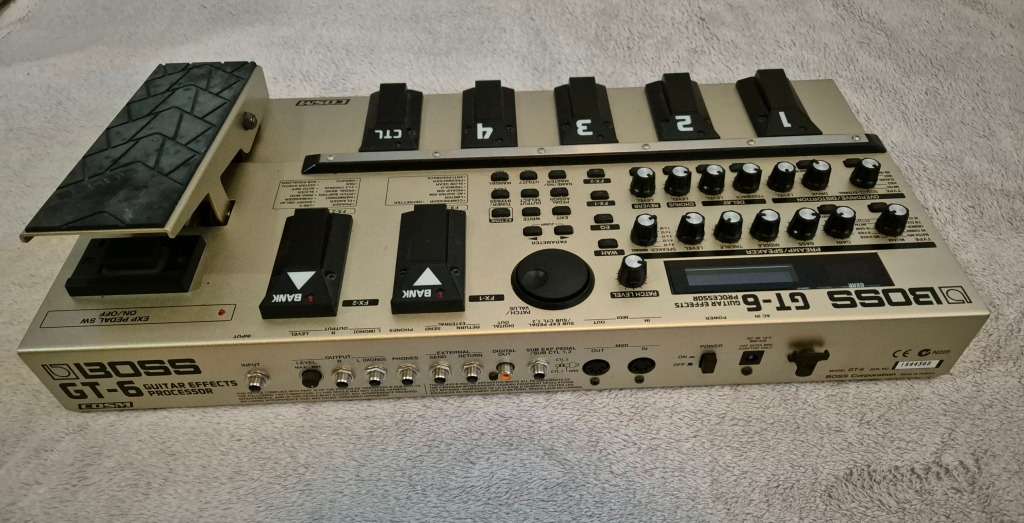 Boss GT-6 Guitar Multi-effects Pedal