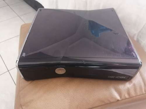 Dead Xbox 360 S console