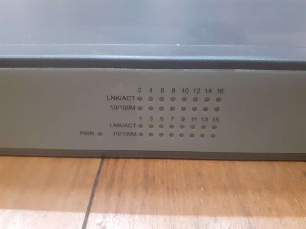 Netis Fast Ethernet switch