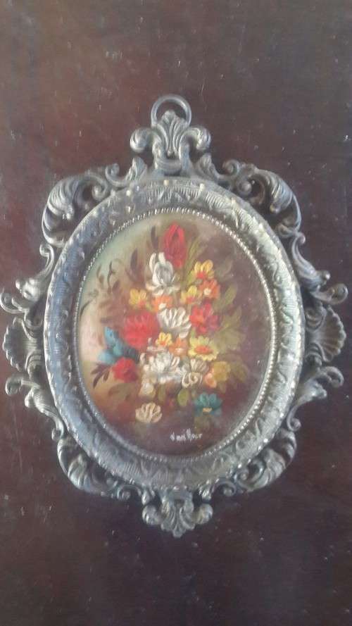 2 x VINTAGE MOD DEP ITALY MINIATURE FLOWER PAINTINGS IN STUNNING BRASS FRAMES