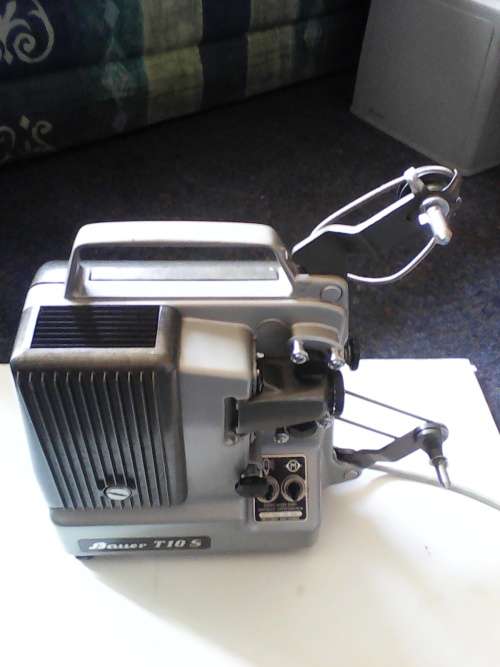 1950's BAUER T10 S 8MM FILM PROJECTOR (MINT CONDITION AND WORKING)
