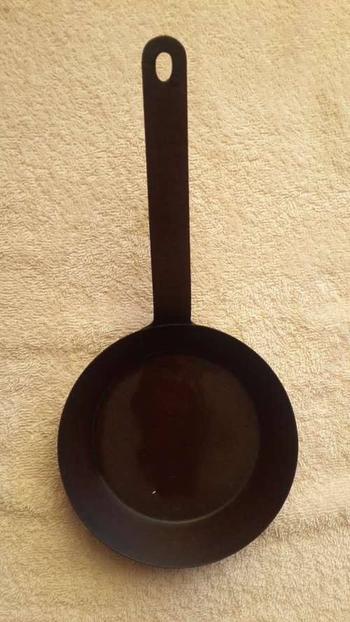 Vintage 14cm Cast Iron Frying Pan