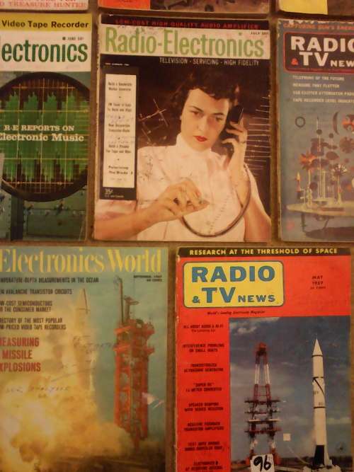 19 x Circa 1951 - 1967 Radio - Electronics / Electronics World / Radio @ TV News Magazines