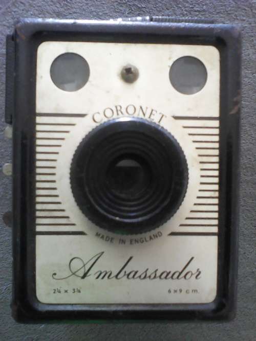 Coronet Ambassador Box Camera (Circa 1955)