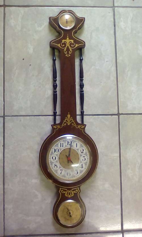 Vintage Italian Quartz Wall Clock