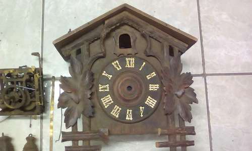 Possible German Black Forest Cuckoo Clock (Circa 1860's) PLEASE READ DESCRIPTION