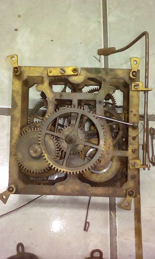 Possible German Black Forest Cuckoo Clock (Circa 1860's) PLEASE READ DESCRIPTION