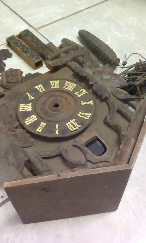 Possible German Black Forest Cuckoo Clock (Circa 1860's) PLEASE READ DESCRIPTION