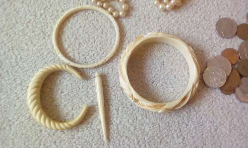 Vintage Vanity Case With Assortment Of Vintage Items - See Description