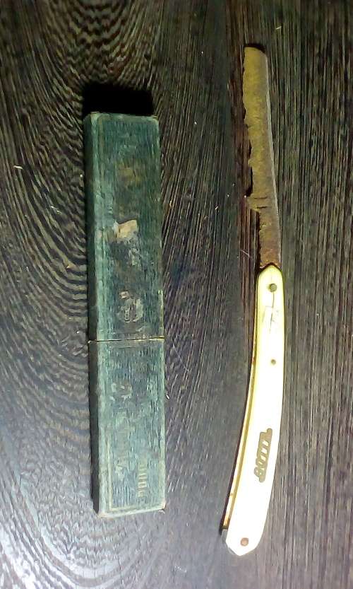 Vintage Gotta Cutthroat Razor in original box