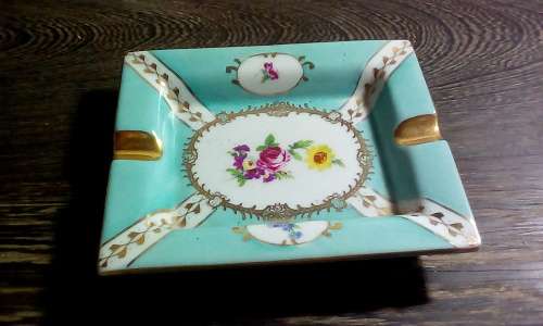 Vintage ceramic Flower Ashtray With Gold Detail