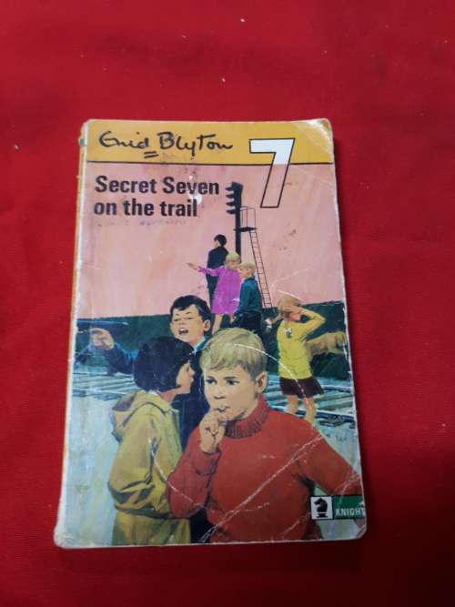 Enid Blyton Secret Seven on the Trail (Paperback)