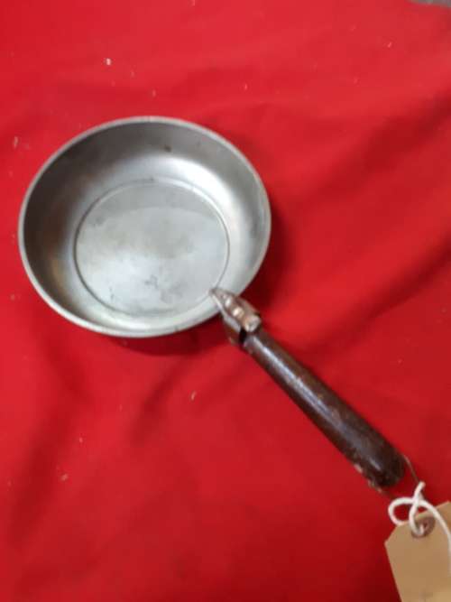 Vintage Copper Frying Pan With Wooden Handle @ Latch