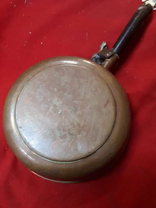 Vintage Copper Frying Pan With Wooden Handle @ Latch