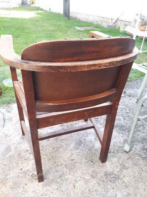 Antique Captains Chair With Original Leather Seat And Back