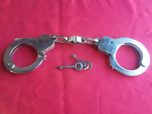 Pair SAP Handcuffs With Keys