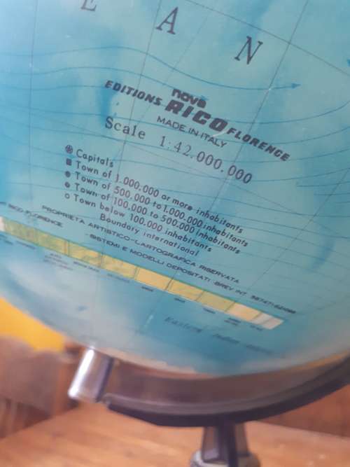 Large World Globe (Revolving)