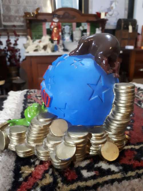 Retro Planet Hollywood Moneybox