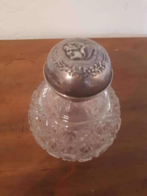 Hallmarked Silver Top Henry Matthews Birmingham Circa 1909 Cherub Crystal Perfume Bottle