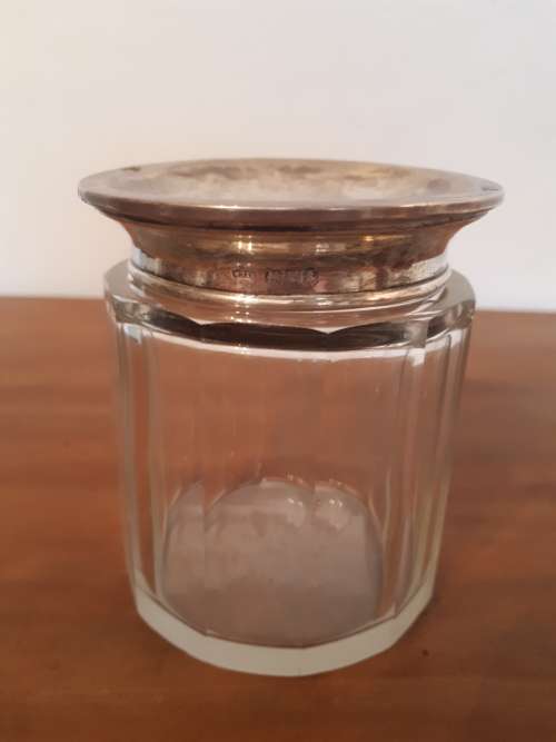 Hallmarked Silver Lid William Vale @ Sons 1901 Glass Powder Bottle