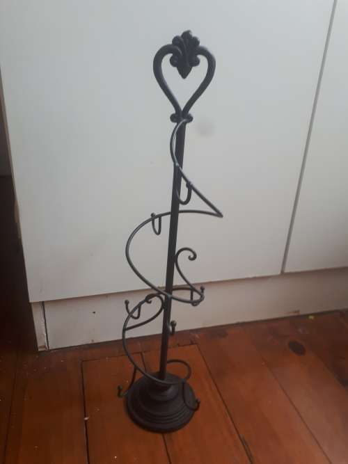 Old Cast Iron Mug Holder