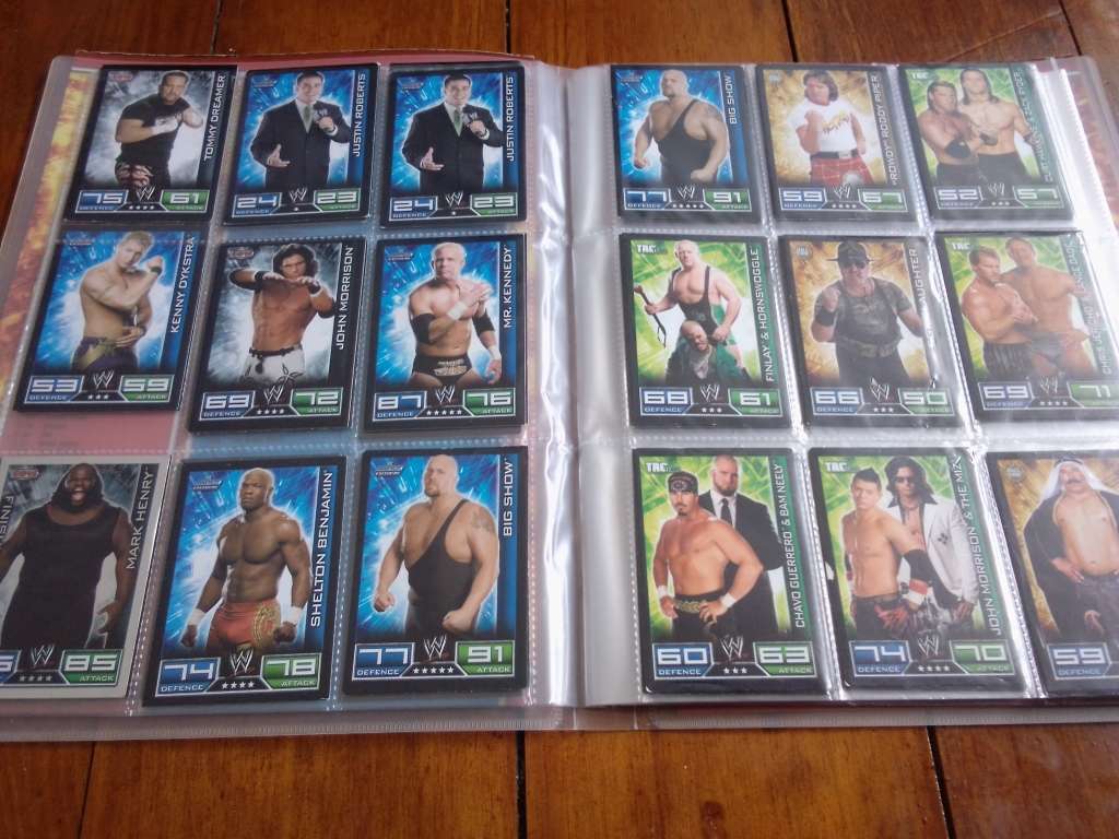 133 X TOPPS SLAM TRADING CARDS + BINDER 2008 WWE