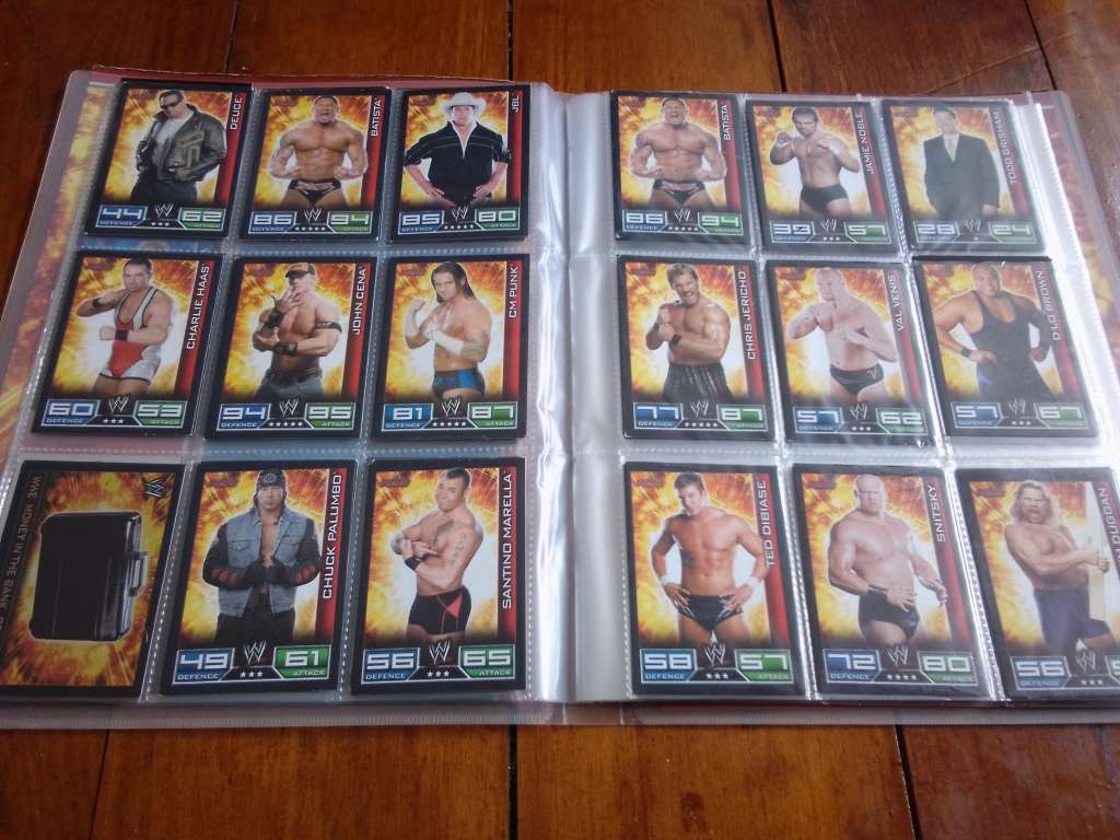 133 X TOPPS SLAM TRADING CARDS + BINDER 2008 WWE