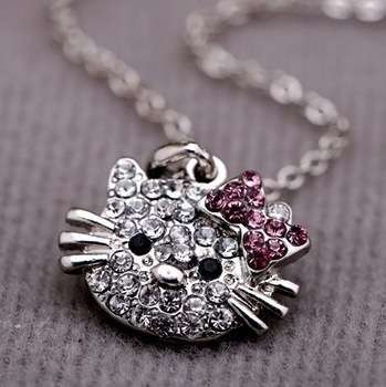 SILVER PLATED HELLO KITTY PENDANT WITH CHAIN