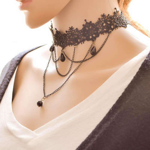 ELEGANT BLACK CHOCKER