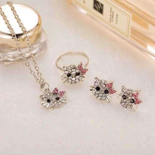 ***CUTE*** HELLO KITTY SET FOR GIRLS!!