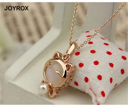 ***CUTE*** GOLD KITTEN PENDANT NECKLACE