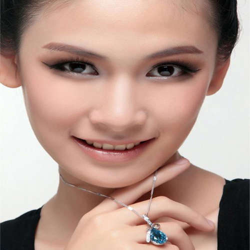 ***BEAUTIFUL*** PURPLE TEARDROP NECKLACE WITH ZIRCONIAS