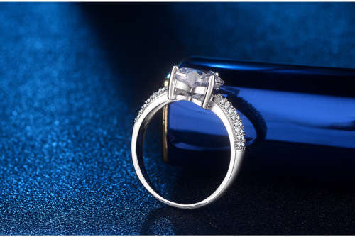 ***ELEGANT*** 925 STERLING SILVER HEART SHAPE RING