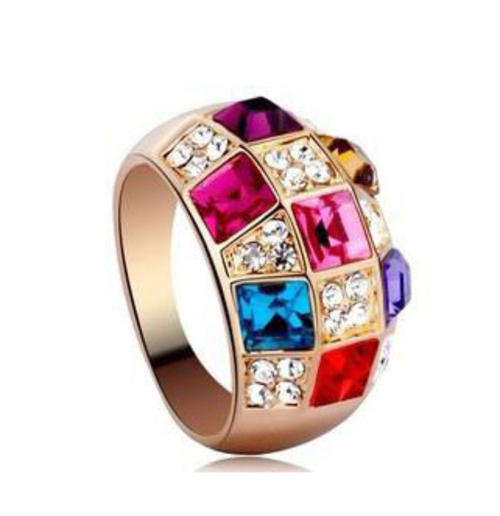 18 KT GOLD PLATED AUSTRALIAN ZIRCONIA LADIES RING SIZE 6