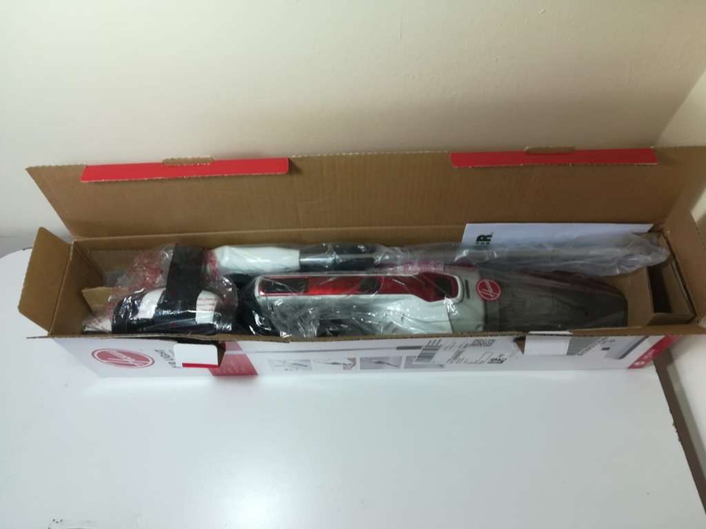 Multi-Functional Vacuum Cleaner - Hoover Air Light Stick HSV600C