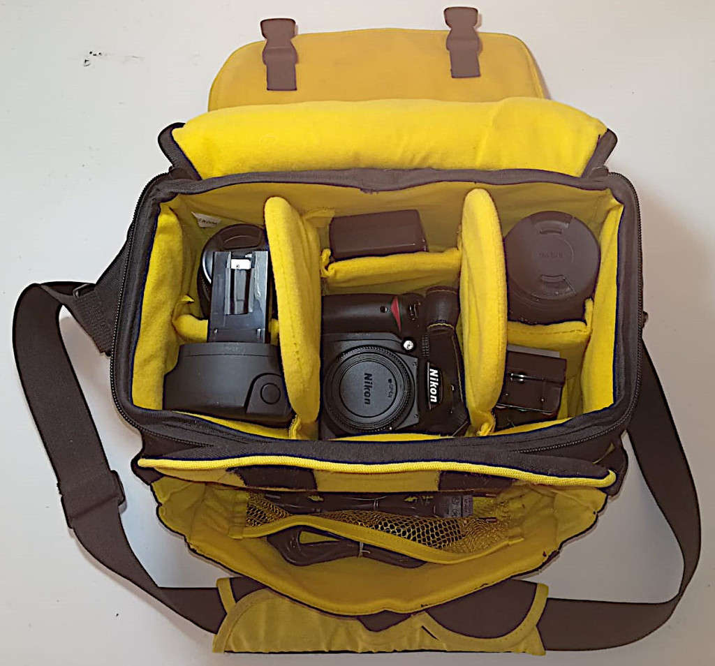 Nikon DSLR D3000 Camera many extras Super Bargain Buy for 7 days only