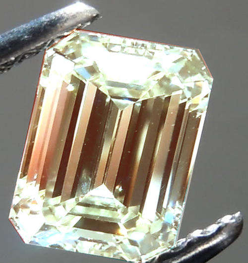 0.73 ct VVS1 - M COLOR LOOSE EMERALD CUT REAL MOISSANITE -DIAMONT TEST +