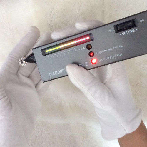 0.90ct Plus (6mm+) - H-J -VVS1 -Top Quality -Loose Moissanite Gem - 4 AVAILABLE!