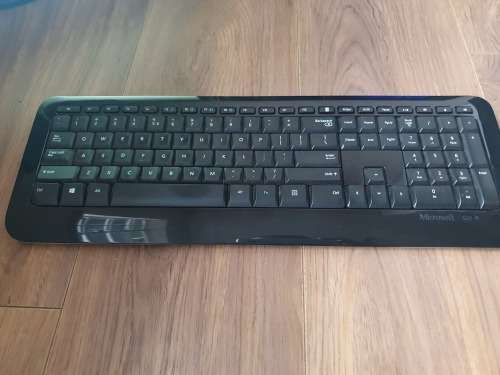 Desktop PC- intel core I5 - 3570cpu -340ghz 8Gb Ram - 2 TB hdd - with 2 x 23` Samsung led Monitor