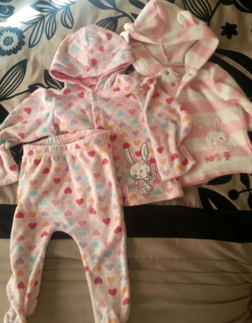 Winter set and extra hoodie