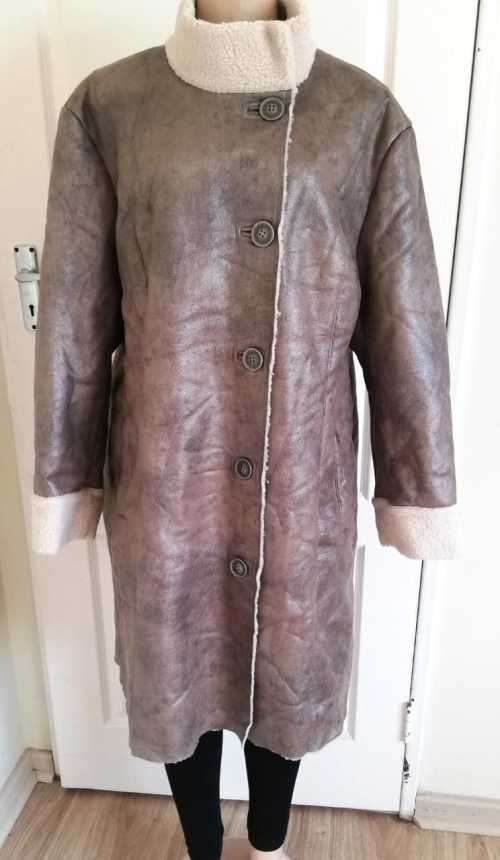 Suede Jacket with complete wool inner